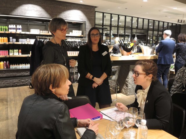 2/2019 Women&Wine-Society Anlass Globus